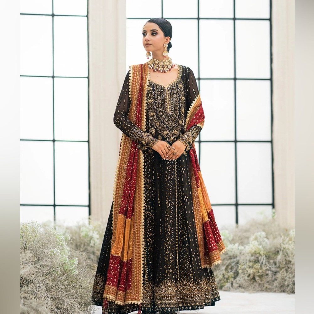 Aik Atelier dress worn once size XL length 53 dupatta and dress stitched